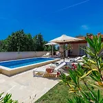 Maslina By Interhome *