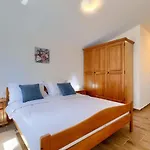 Maslina By Interhome * Pavicini