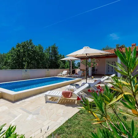 Maslina By Interhome *