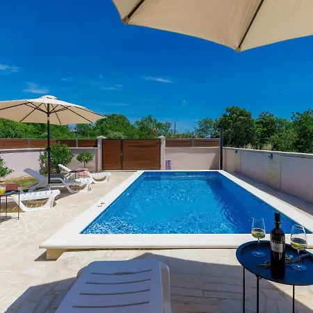 Maslina By Interhome Holiday home Pavicini